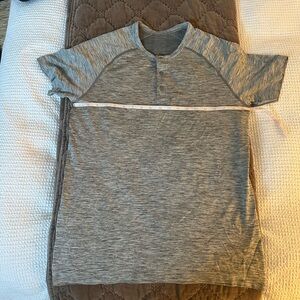 Lululemon metal vent tech short sleeve Henley medium